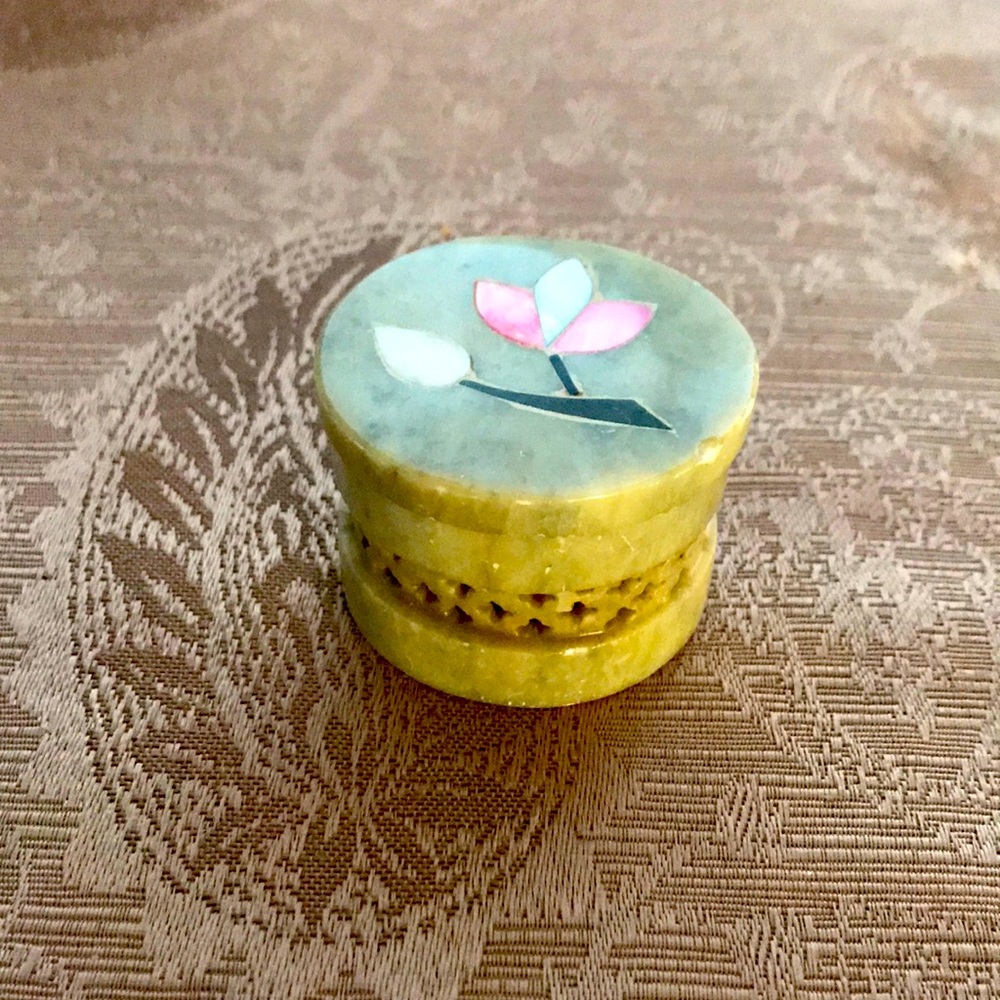 Handcrafted Marble box with cutout and inlay design
